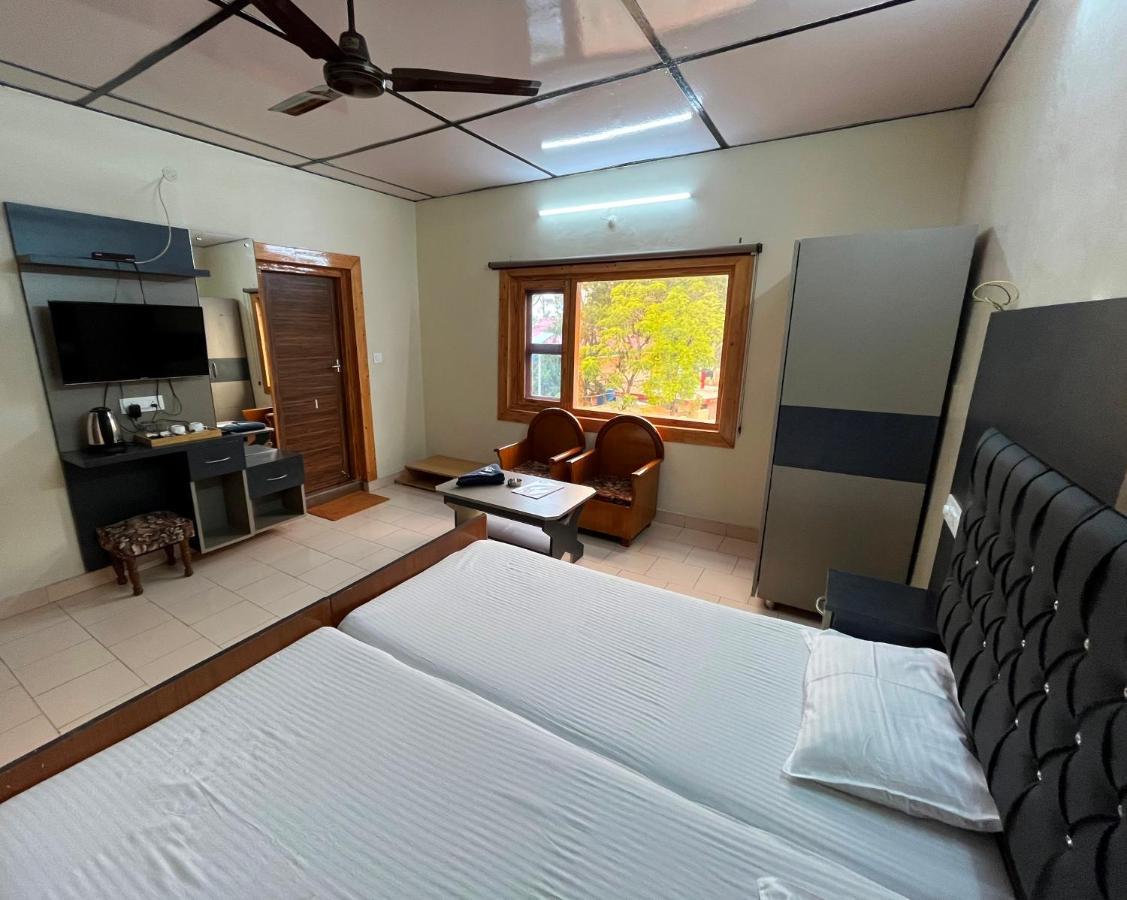 Pops Resort Palampur Exterior photo