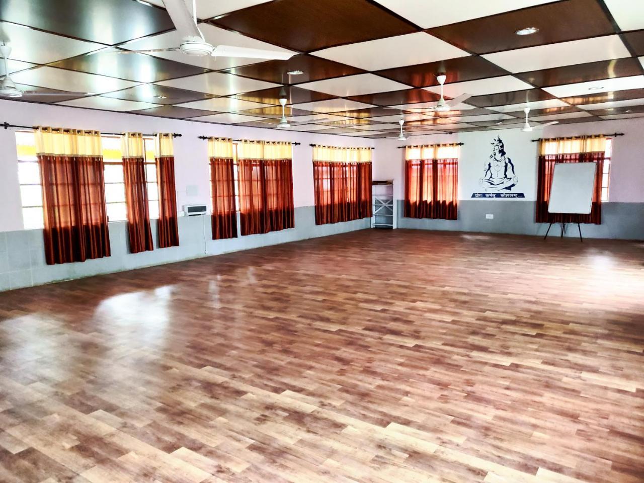 Pops Resort Palampur Exterior photo